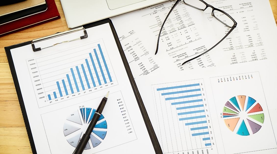 Creating a comprehensive training program is a daunting task. A training program is effective when it supports your business goals or solves a problem. If you start a training program without defining its real purpose, you fail to accomplish the desired results.