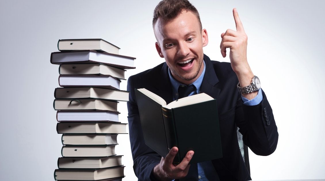 Several tools are available for business owners that help them run a business successfully. The three popular resources include good business peers, experienced business mentors, and educational material, especially books.